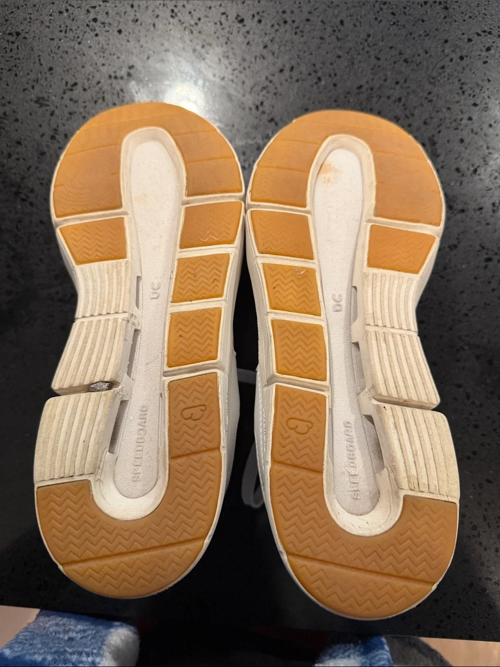 On Running Men's Cloud Roger in Off-White and Cream